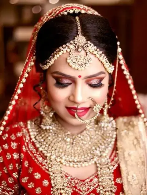Professional bridal makeup artist in Lucknow