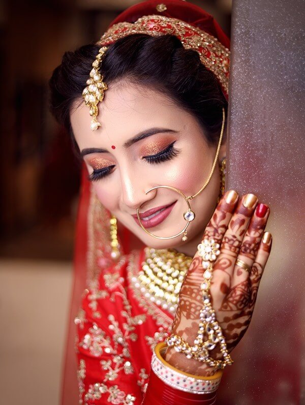 Professional bridal makeup artist in Lucknow