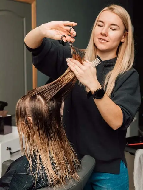 Unisex Salon in Alambagh