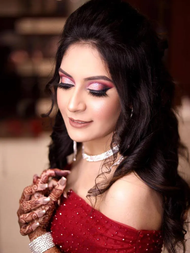Makeup Artist Near Babian Inn Resort